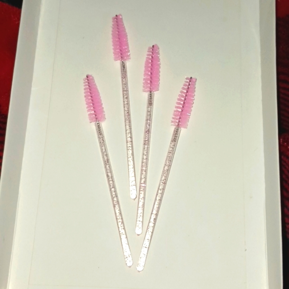 Set of 4 eyebrow spoolie brushes